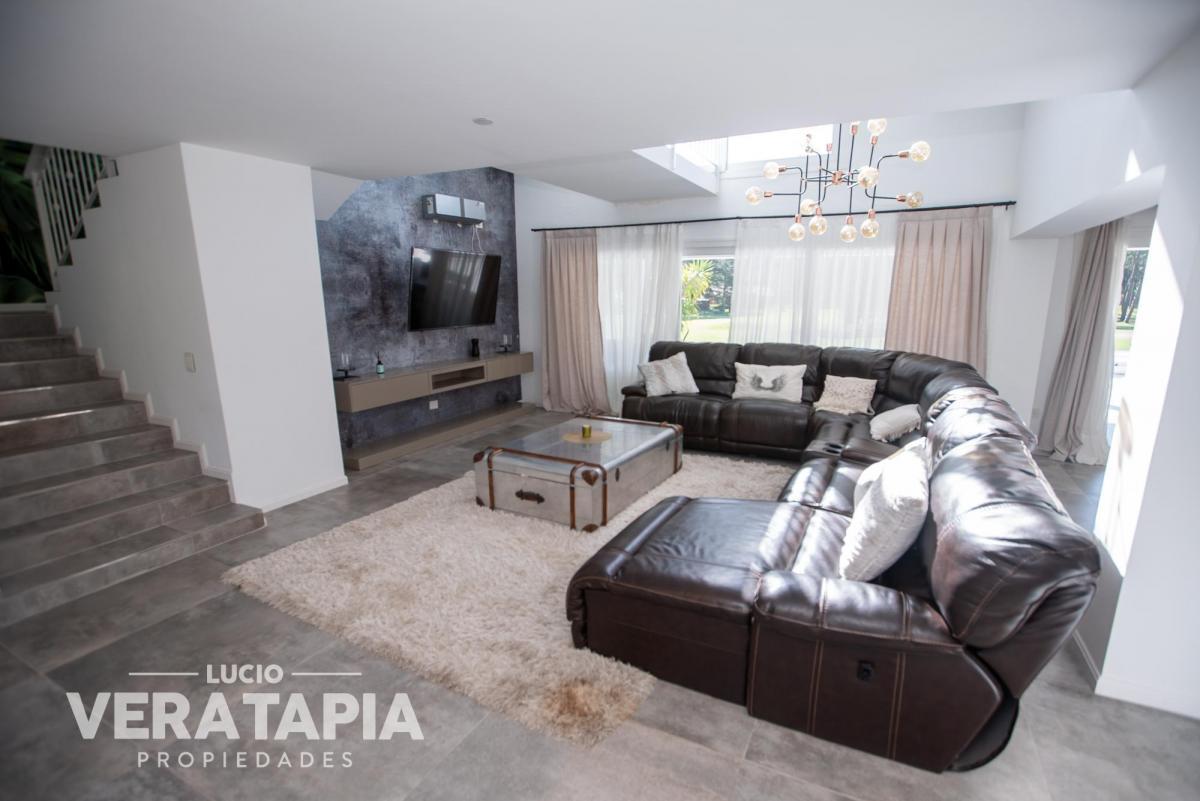 Foto de Av Shaw y De La Merluza- Importante propiedad en venta- PINAMAR, imagen 2