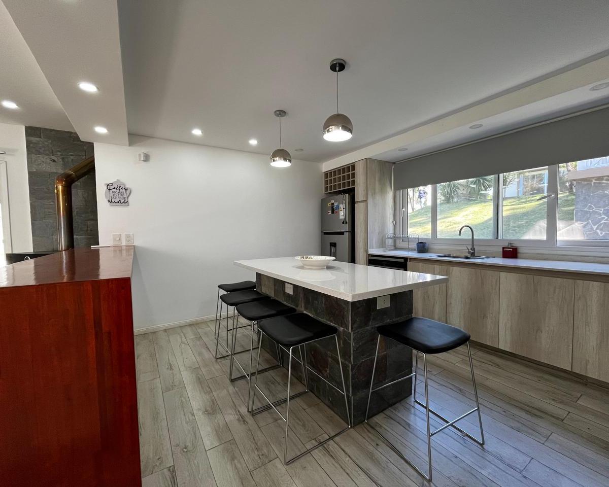 Casa en  barrio Alamos Pinamar