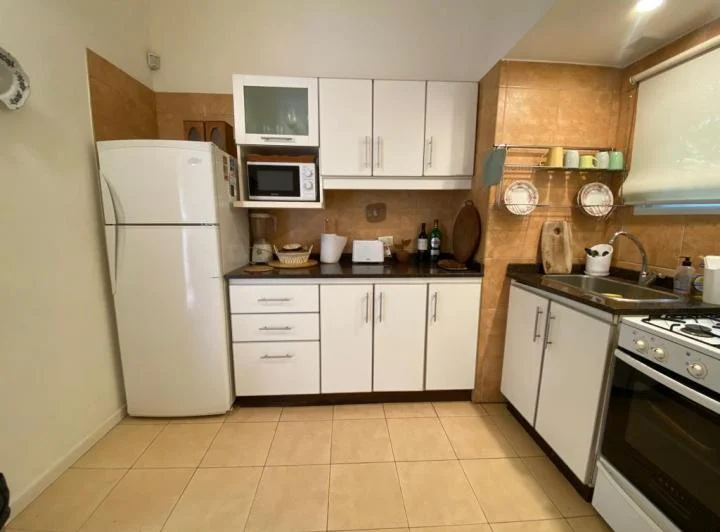 Casa en Lasalle, 4 ambientes, a 300 mts del mar 3