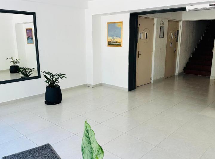 Departamento de 2 ambientes centrico 3