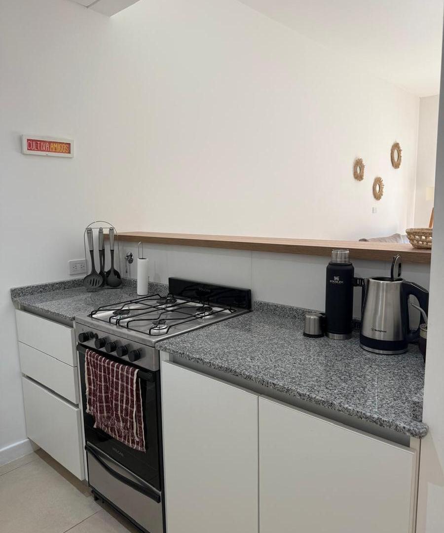 Foto de Moderno departamento de 2 ambientes con piscina, cochera., imagen 3