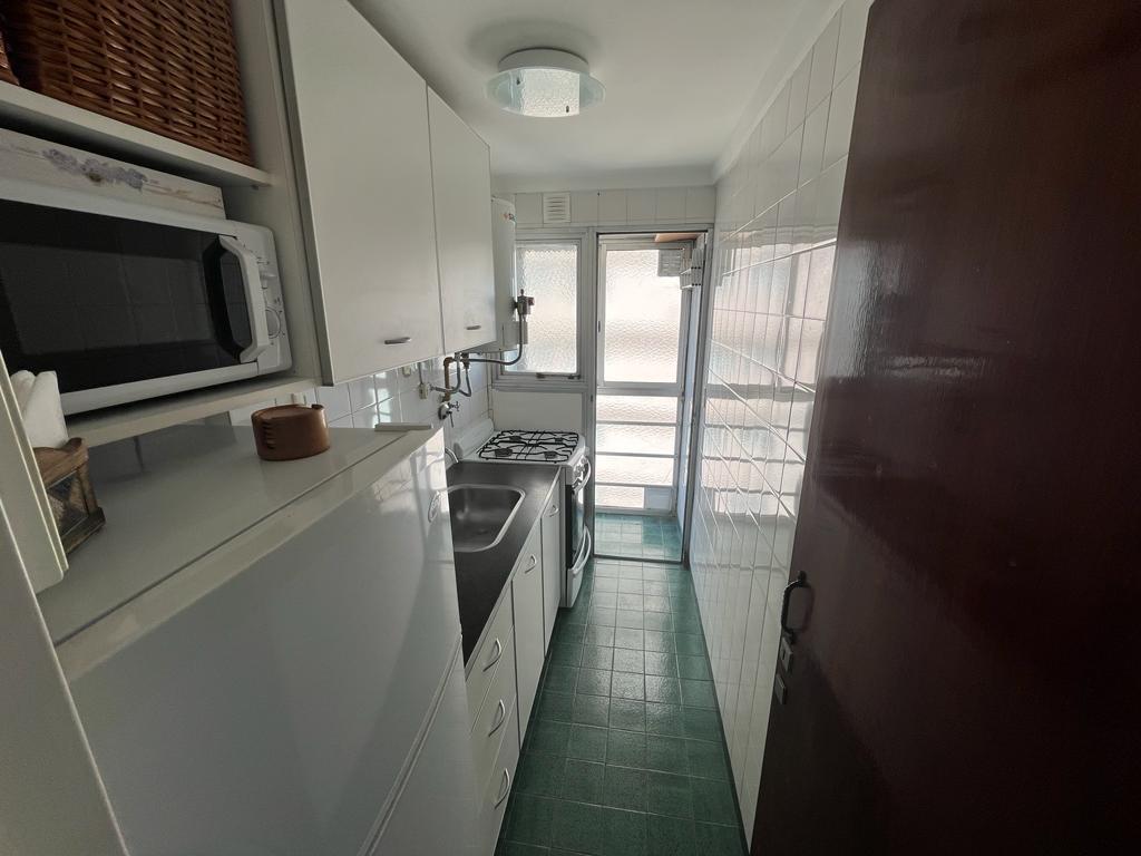 Foto de Departamento en Centro, 2 ambientes con cochera cubierta, imagen 1