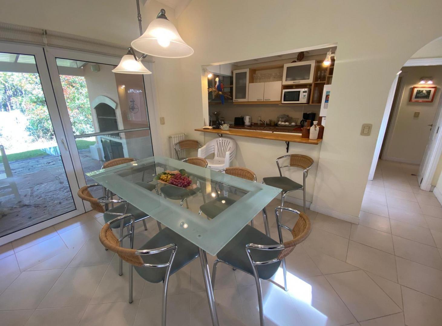 Foto de Casa 4 ambientes, excelente estado, Pinamar Chico, imagen 3