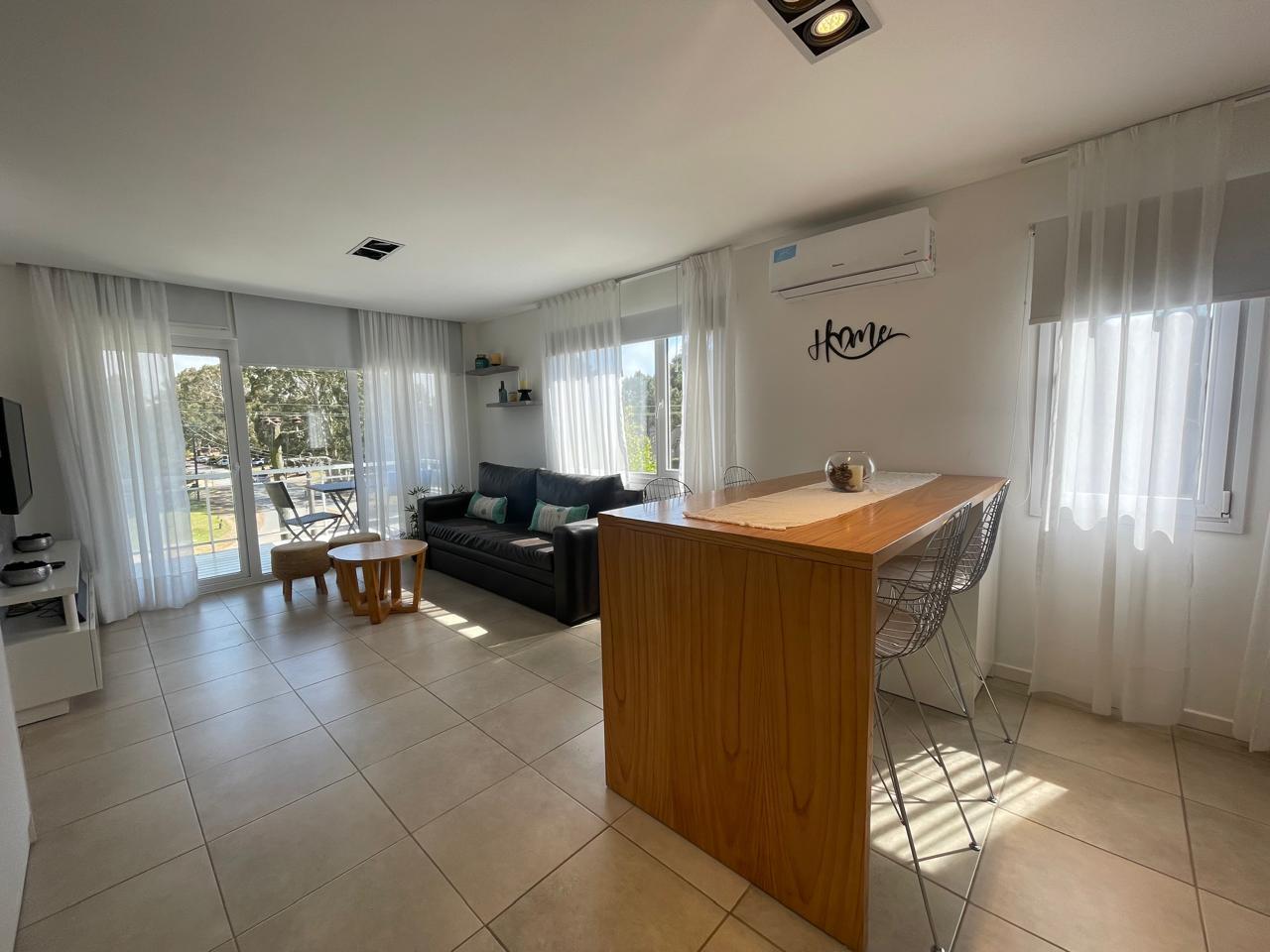Foto de Departamento con cochera. Ameneties. Luminoso. Hermosas vistas, imagen 3