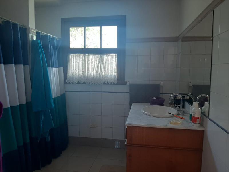 Importante Chalet Estilo Colonial con Parque y Piscina. 1