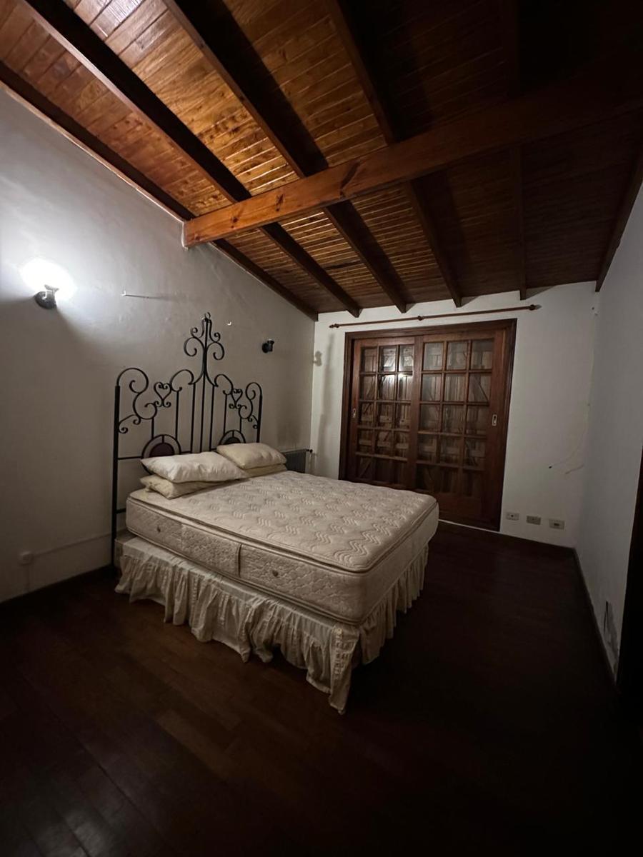 Importante Chalet en lo mejor del barrio Los Troncos