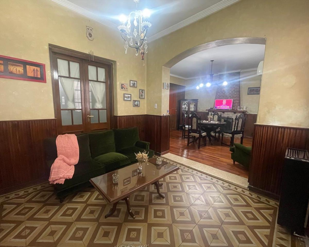 Chalet de estilo en España 1100