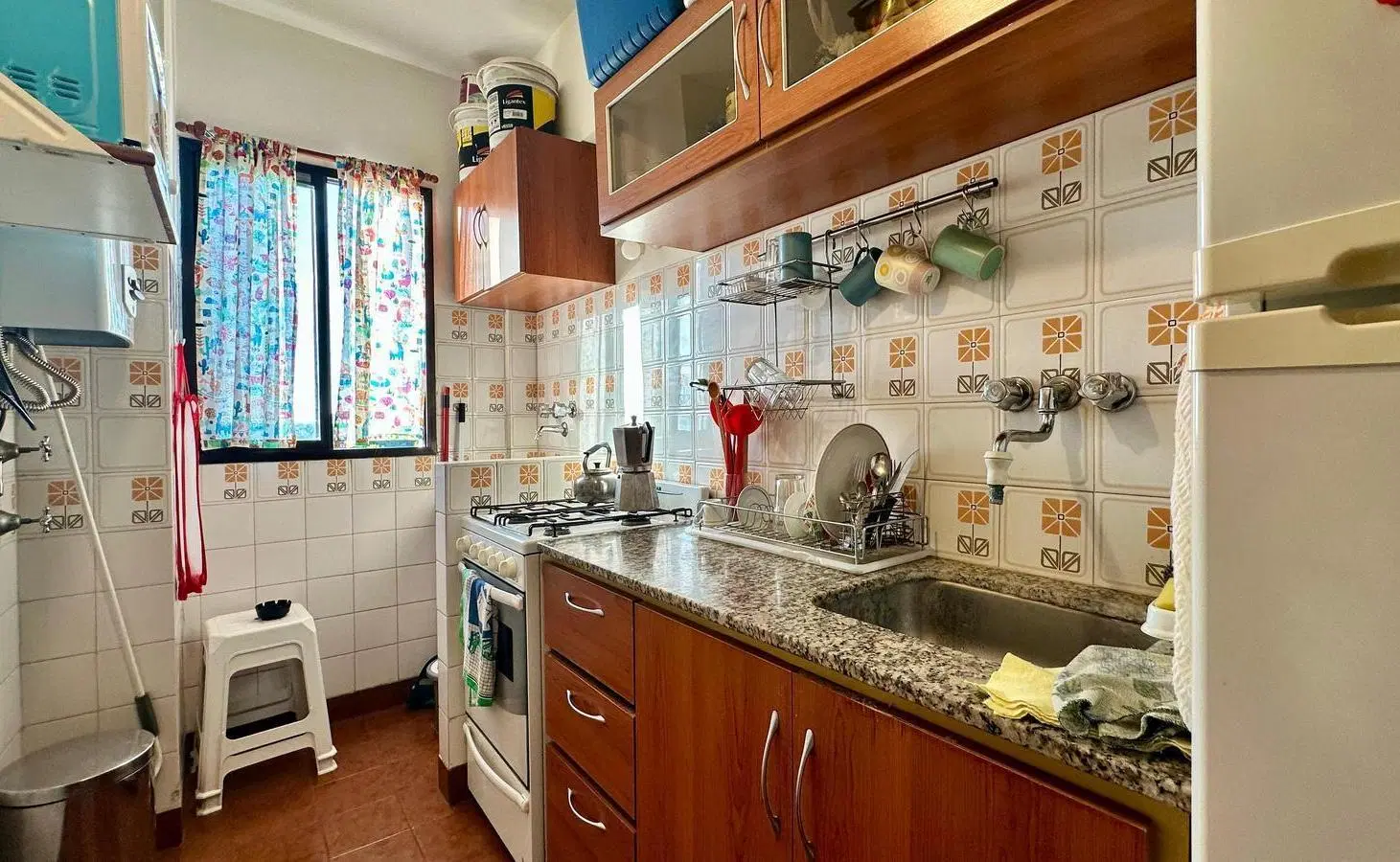 MONOAMBIENTE EN VENTA CON TODO EL SOL DE TARDE. ZONA LA PERLA 5