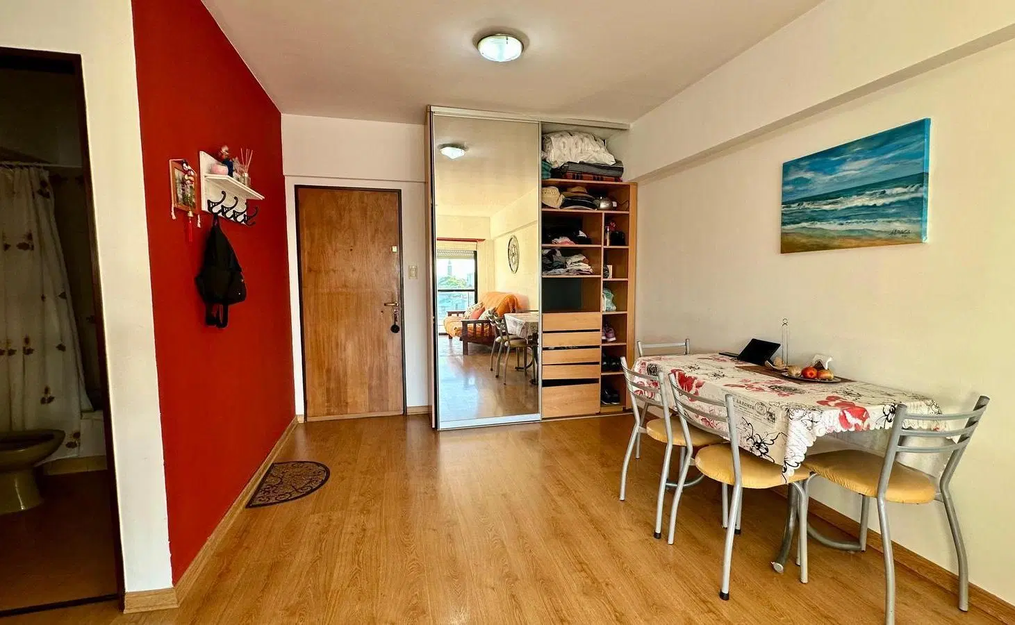 MONOAMBIENTE EN VENTA CON TODO EL SOL DE TARDE. ZONA LA PERLA 3