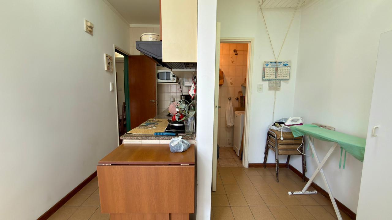 Foto de Departamento 3 ambientes con dependencia y balcón con vista lateral al, imagen 3
