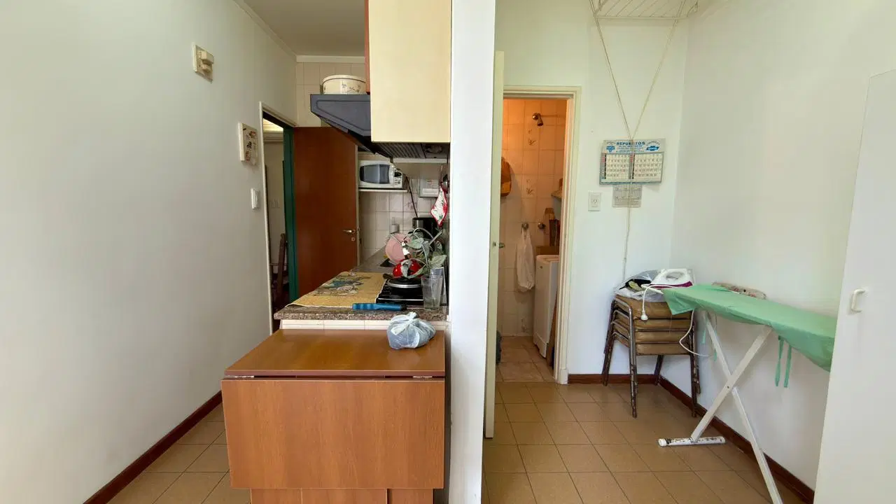 Departamento 3 ambientes con dependencia y balcón con vista lateral al mar - Av. Colón 1400 3