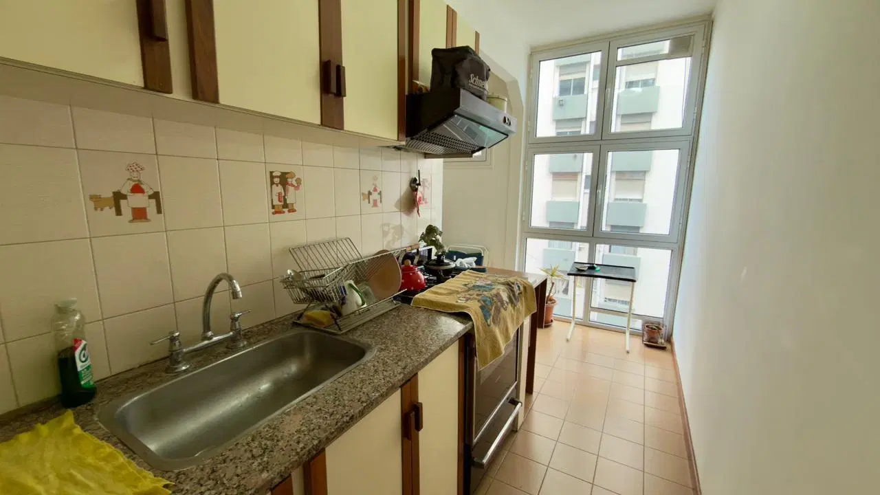 Departamento 3 ambientes con dependencia y balcón con vista lateral al mar - Av. Colón 1400 8