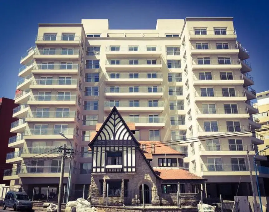Excelente departamento en venta - Edificio Villa Luján 5