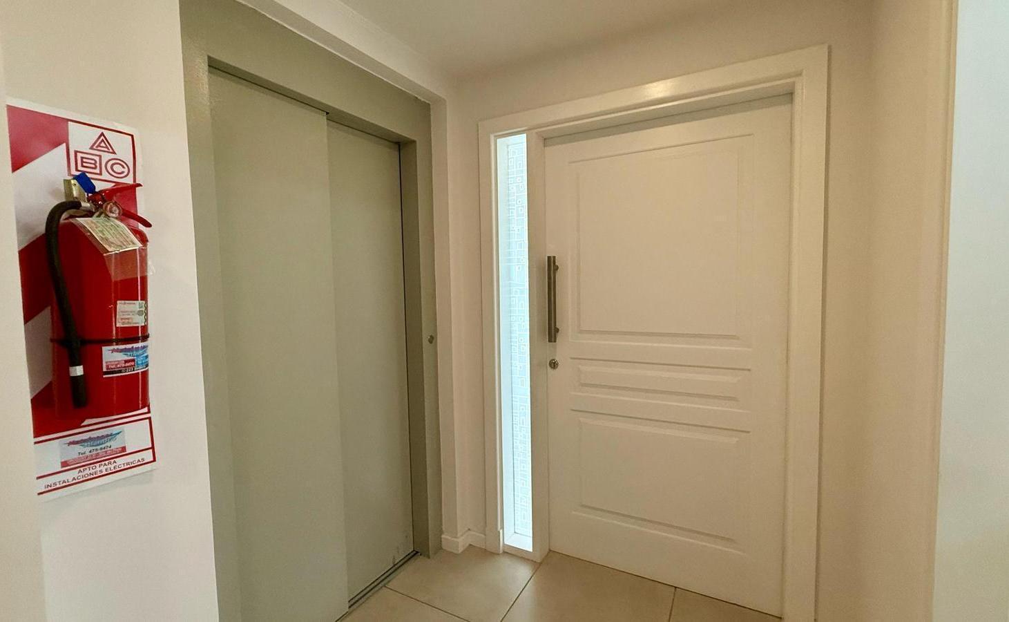 Foto de Depto 2 ambientes con balcon saliente y vista al mar. A estrenar., imagen 2