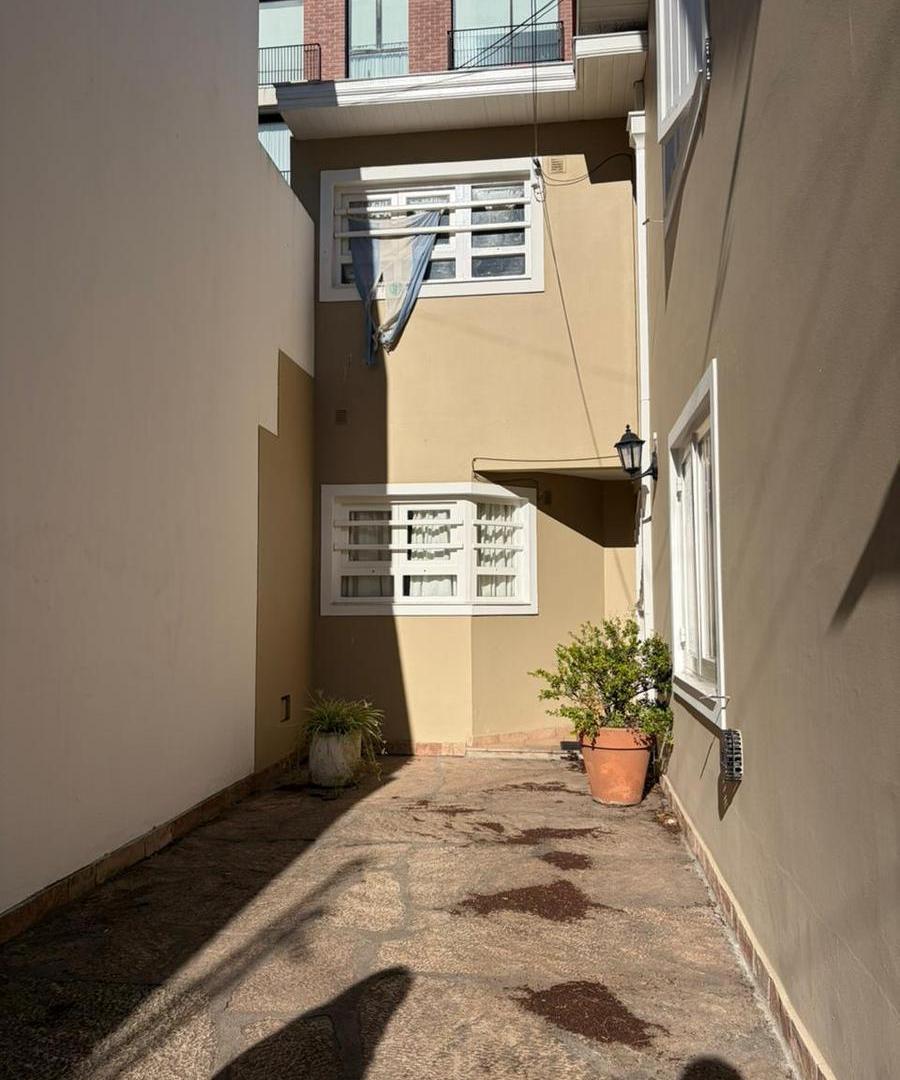 Foto de Alquiler PH 3 amb con patio en Divino Rostro, imagen 1