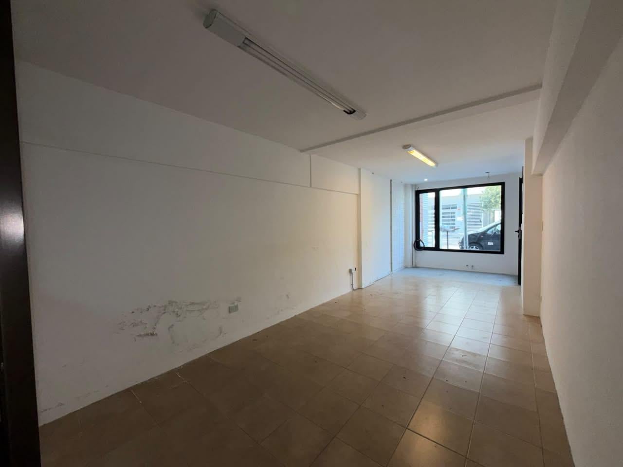 Foto de Local Comercial - Arenales 2600, imagen 3