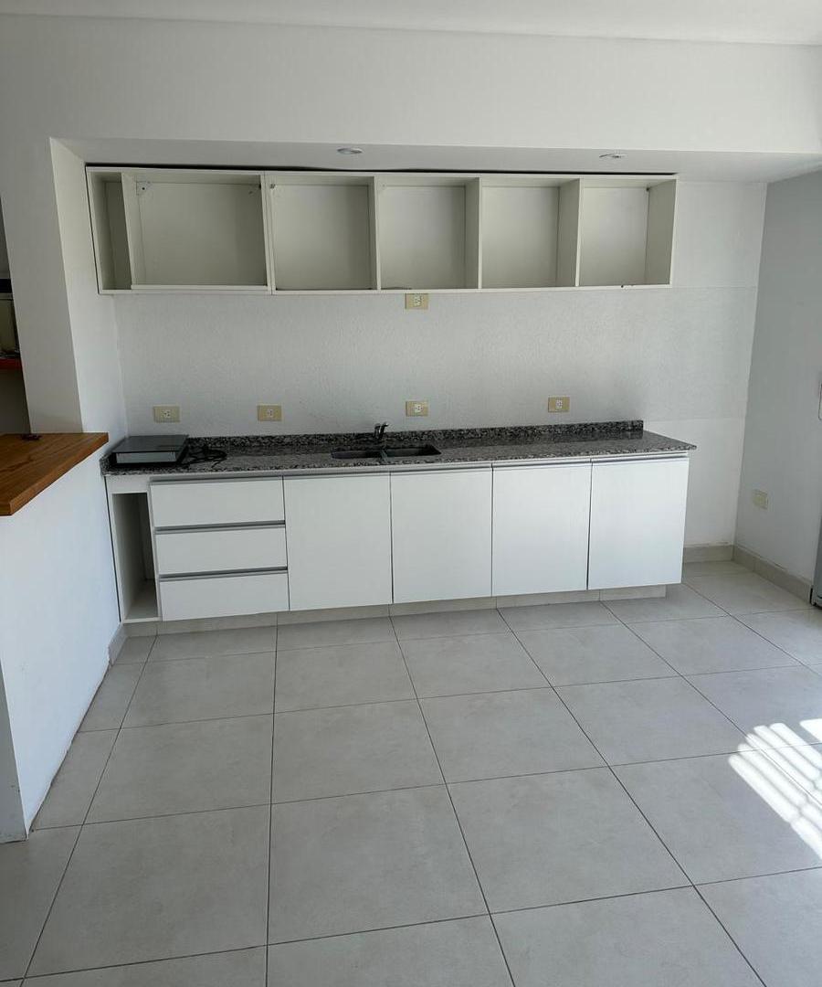Foto de Departamento en alquiler sobre Av. Maipu ., imagen 3