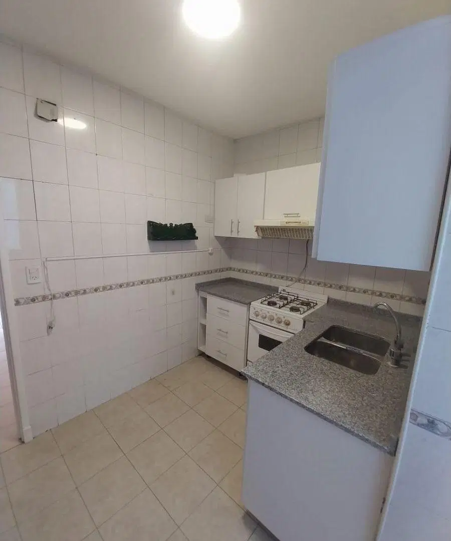 3 Amb. Amplios + Dependencia a la Calle c/ Balcón - Entre Ríos y Belgrano, Centro (24 Meses) 1