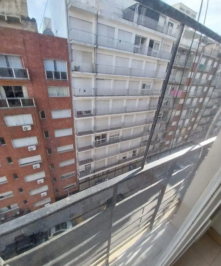 3 Amb. Amplios + Dependencia a la Calle c/ Balcón - Entre Ríos y Belgrano, Centro (24 Meses) 5