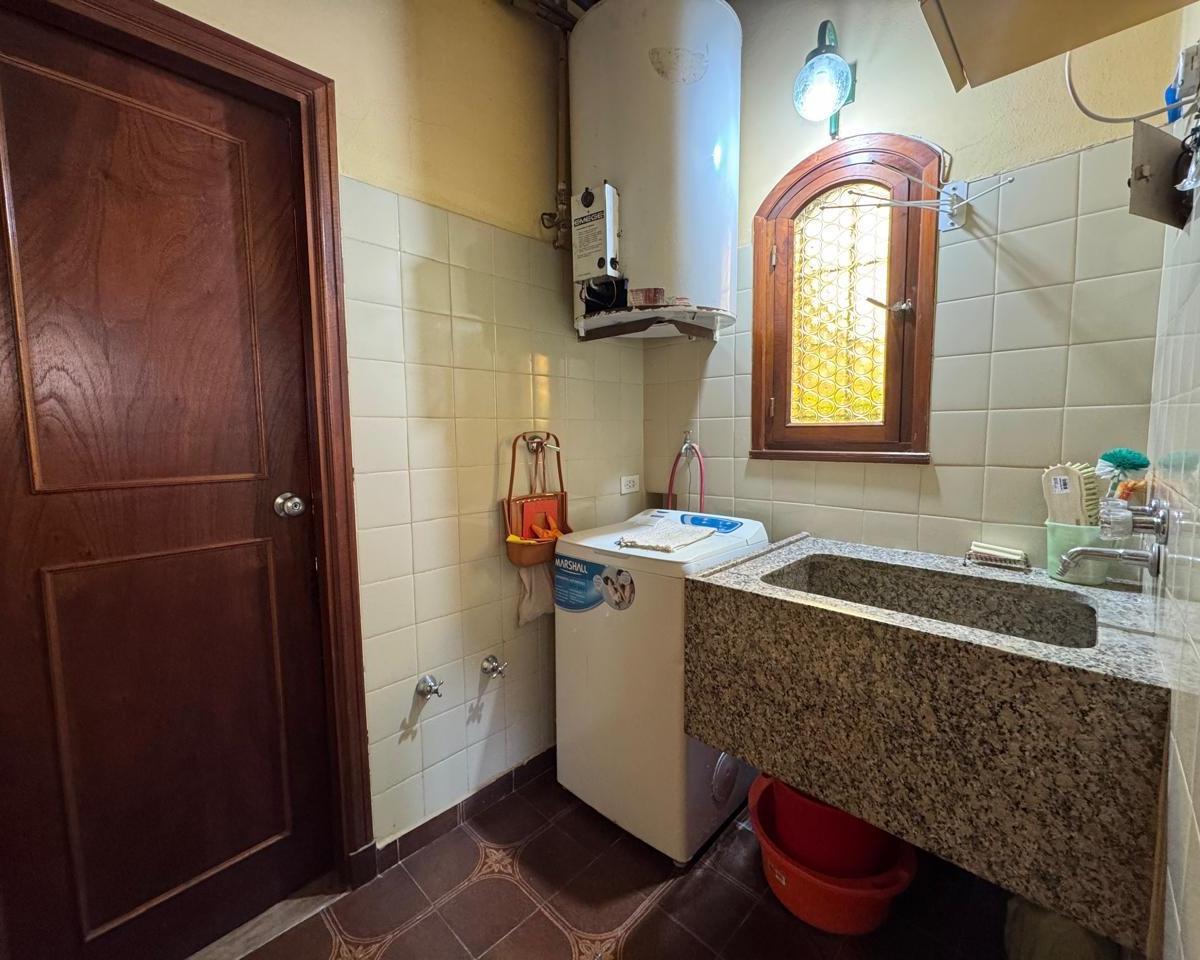 Foto de Casa 6 ambientes en venta. Zona Centro,Villa Gesell., imagen 5
