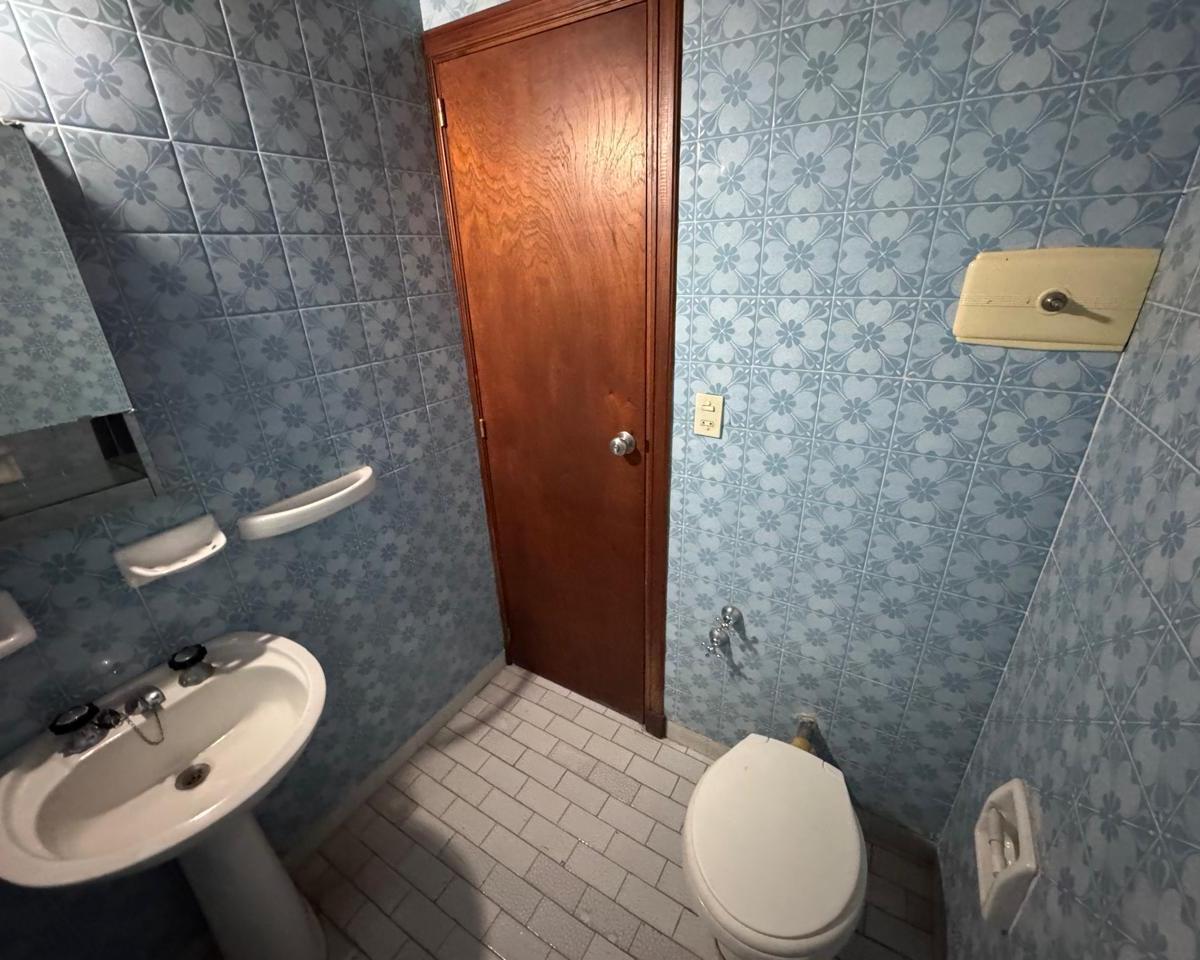 Foto de Casa 6 ambientes en venta. Zona Centro,Villa Gesell., imagen 3