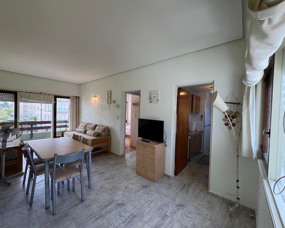 Foto de Departamento 2 ambientes en Venta,a metros del mar. Zona Centro.Villa, imagen 5
