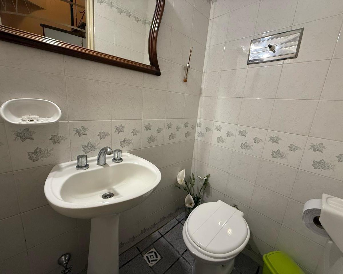 Foto de Casa en venta de 7 ambientes. Barrio norte,Villa Gesell., imagen 5