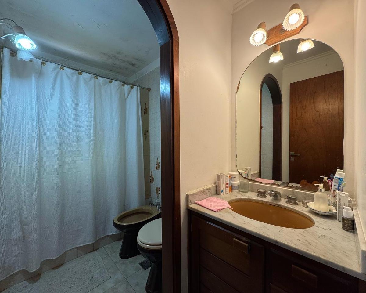 Foto de Casa 5 ambientes en venta. Zona Norte,Villa Gesell., imagen 2