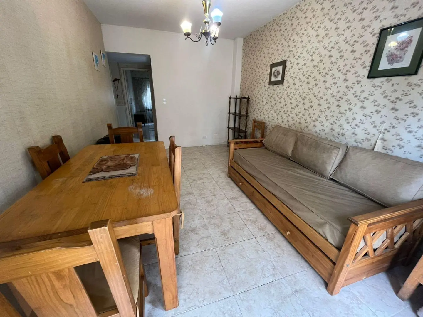 VENTA DEPARTAMENTO DE 2 AMBIENTES CON BALCON SALIENTE A LA CALLE PLAZA COLON 2