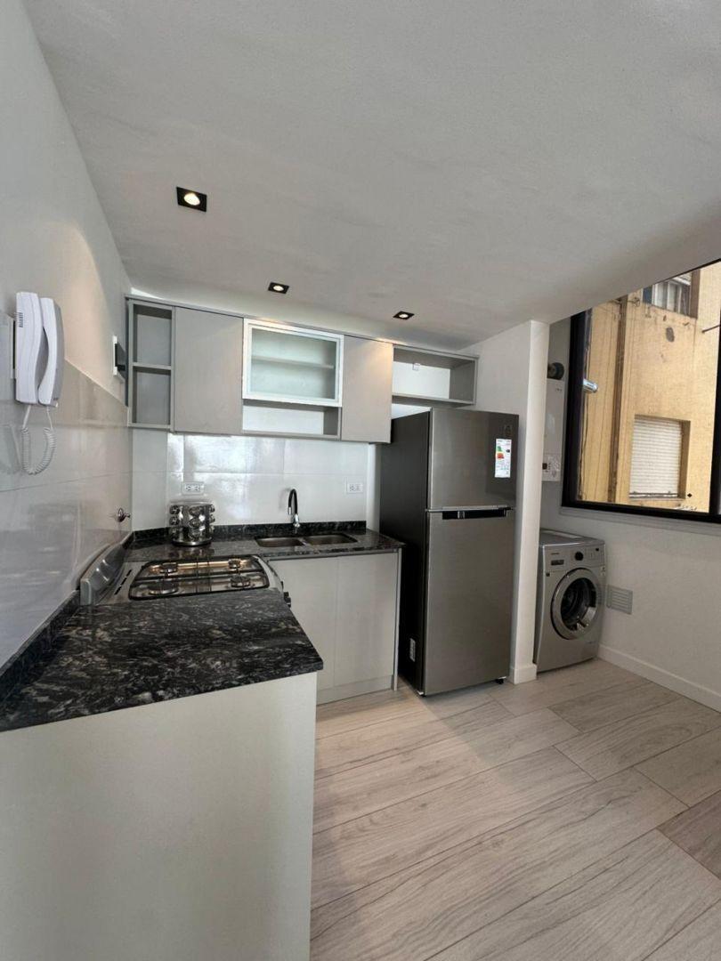 Foto de Departamento en venta 4 ambientes con dependencia y balcón terraza, imagen 2