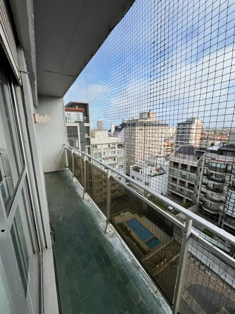DEPARTAMENTO 3 AMBIENTES CON BALCÓN Y VISTA ABIERTA, ZONA VARESE 2