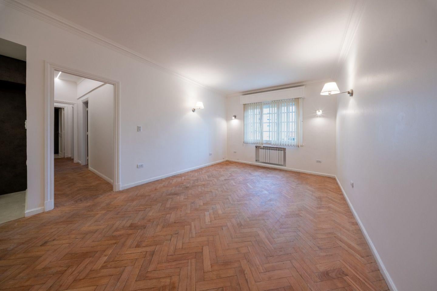 Foto de Departamento en venta 4 ambientes totalmente reciclado - Plaza Mitre, imagen 2