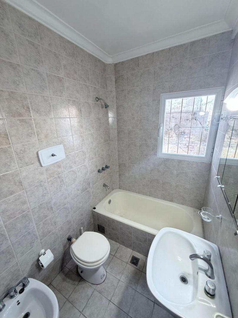Foto de Departamento en venta 2 ambientes con cochera - Chauvín, imagen 3