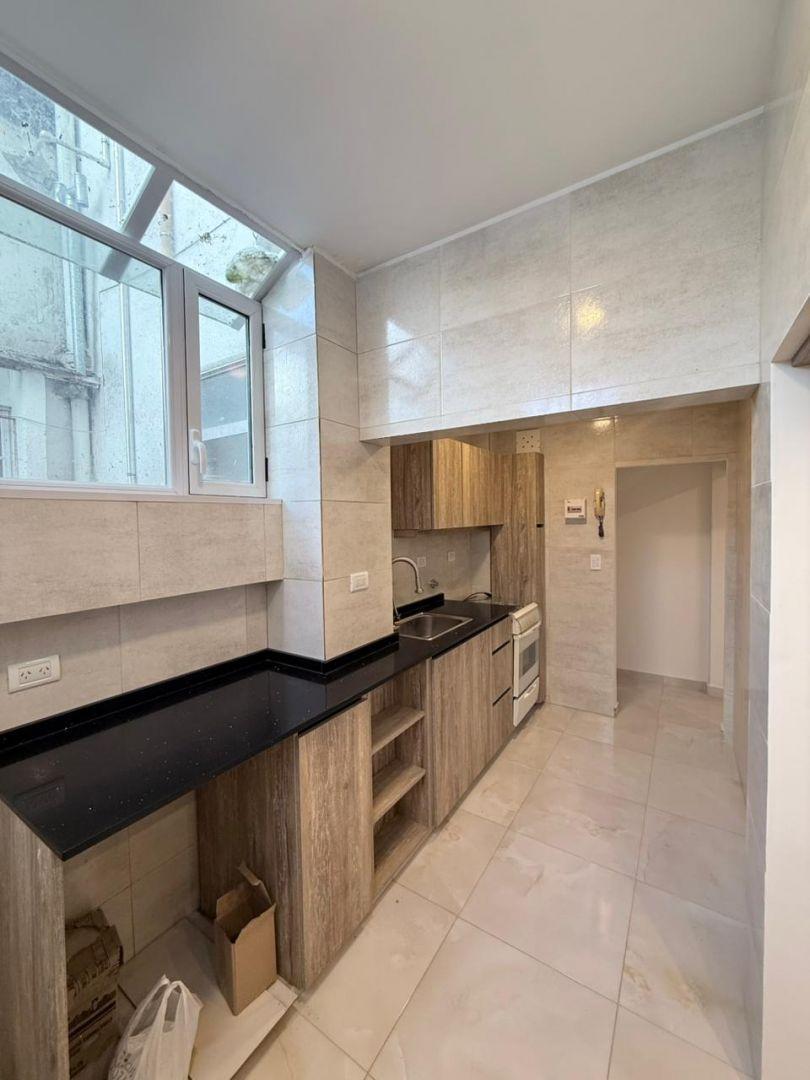 Foto de Departamento en venta 2 ambientes con cochera - Chauvín, imagen 5