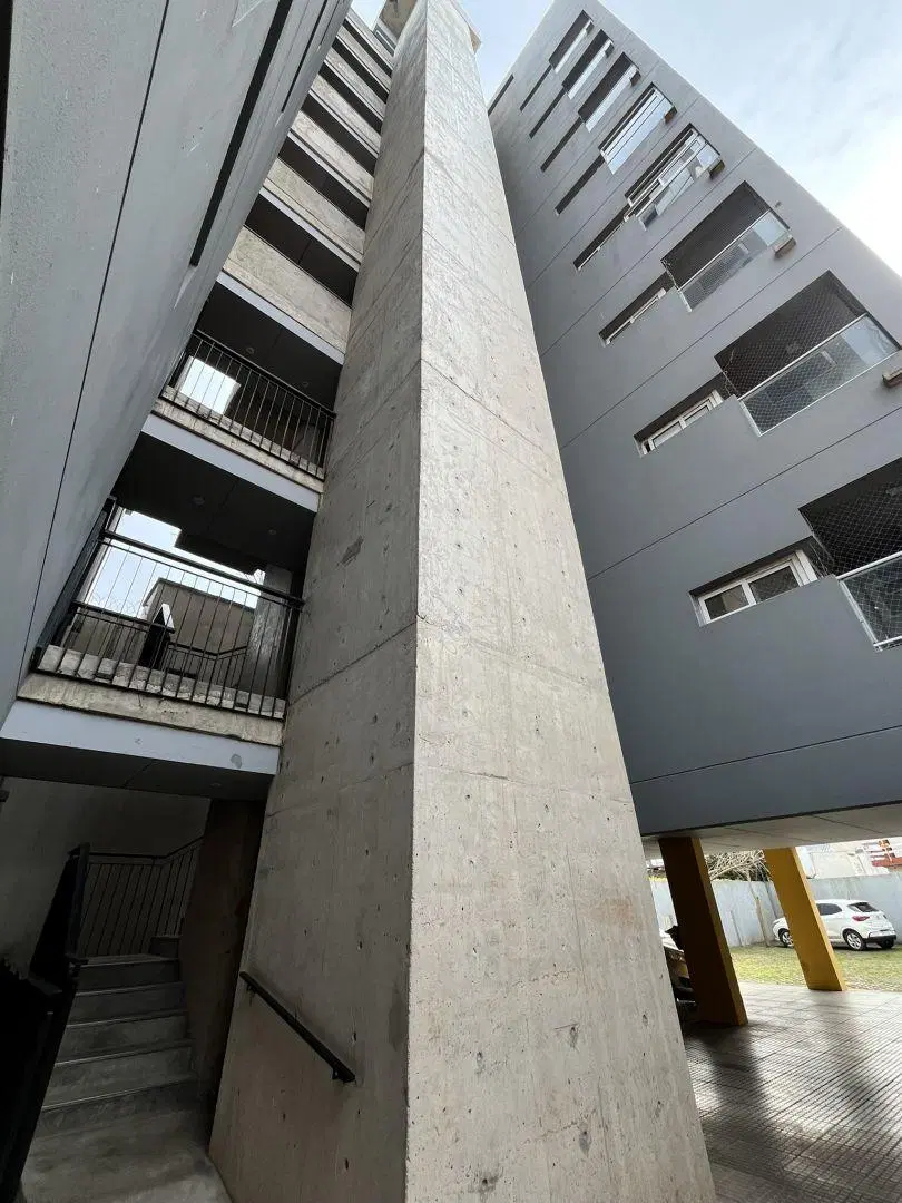 DEPARTAMENTO 2 AMBIENTES CON DOBLE BALCÓN Y VISTA AL MAR, PUNTA MOGOTES 5