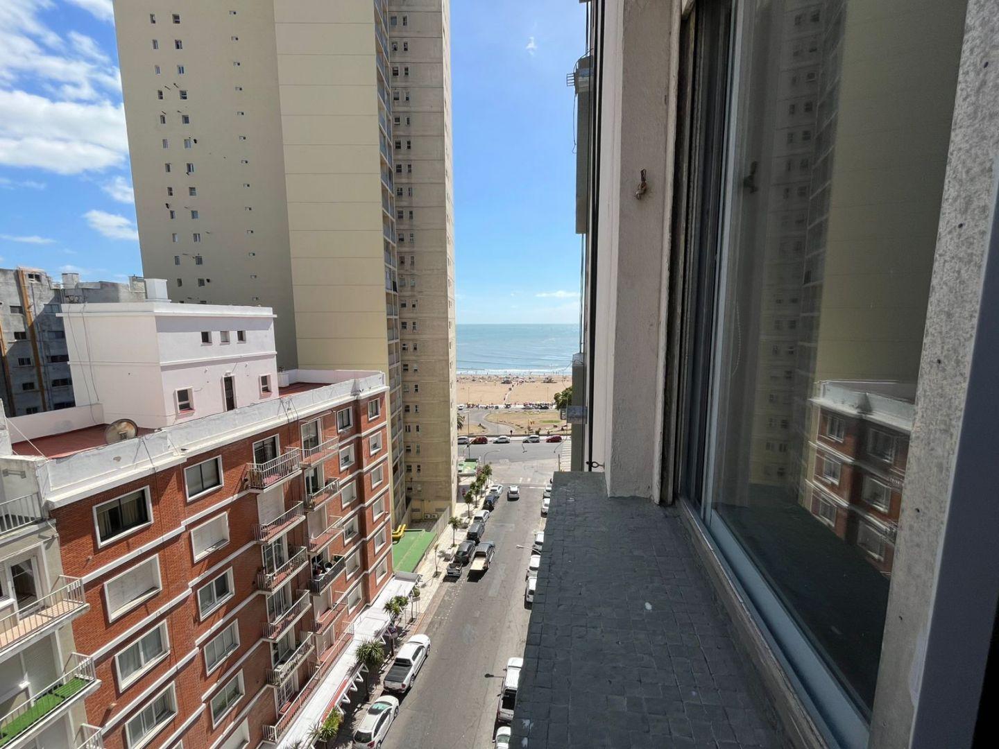 Foto de Monoambiente en venta con vista lateral al mar - Torreón del Monje, imagen 3