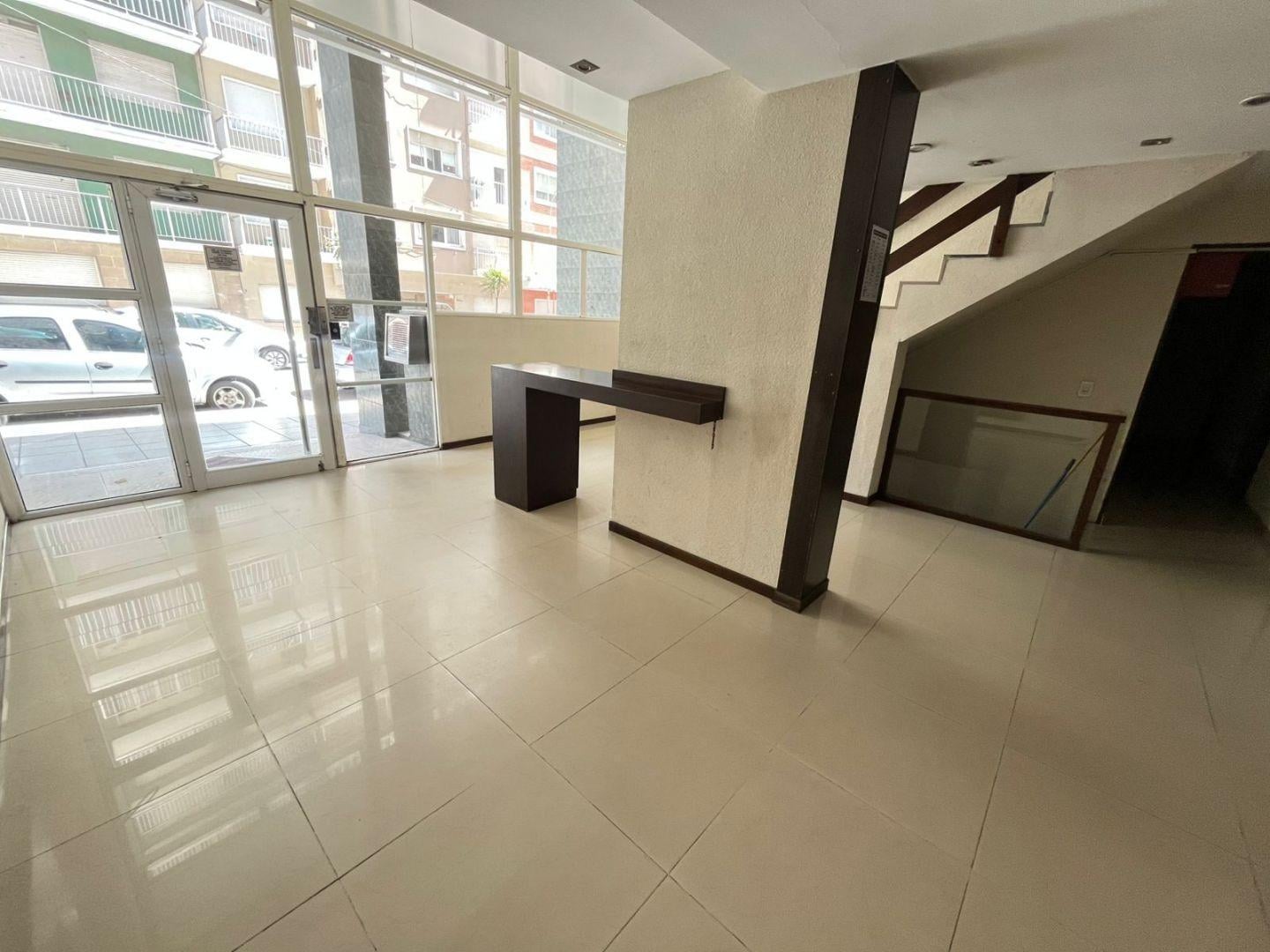 Foto de Monoambiente en venta con vista lateral al mar - Torreón del Monje, imagen 4