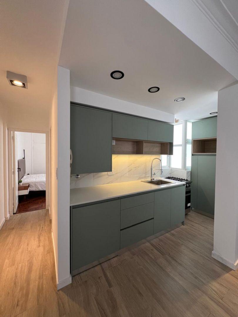 Foto de Departamento en venta 3 ambientes totalmente reciclado - Plaza Mitre, imagen 2