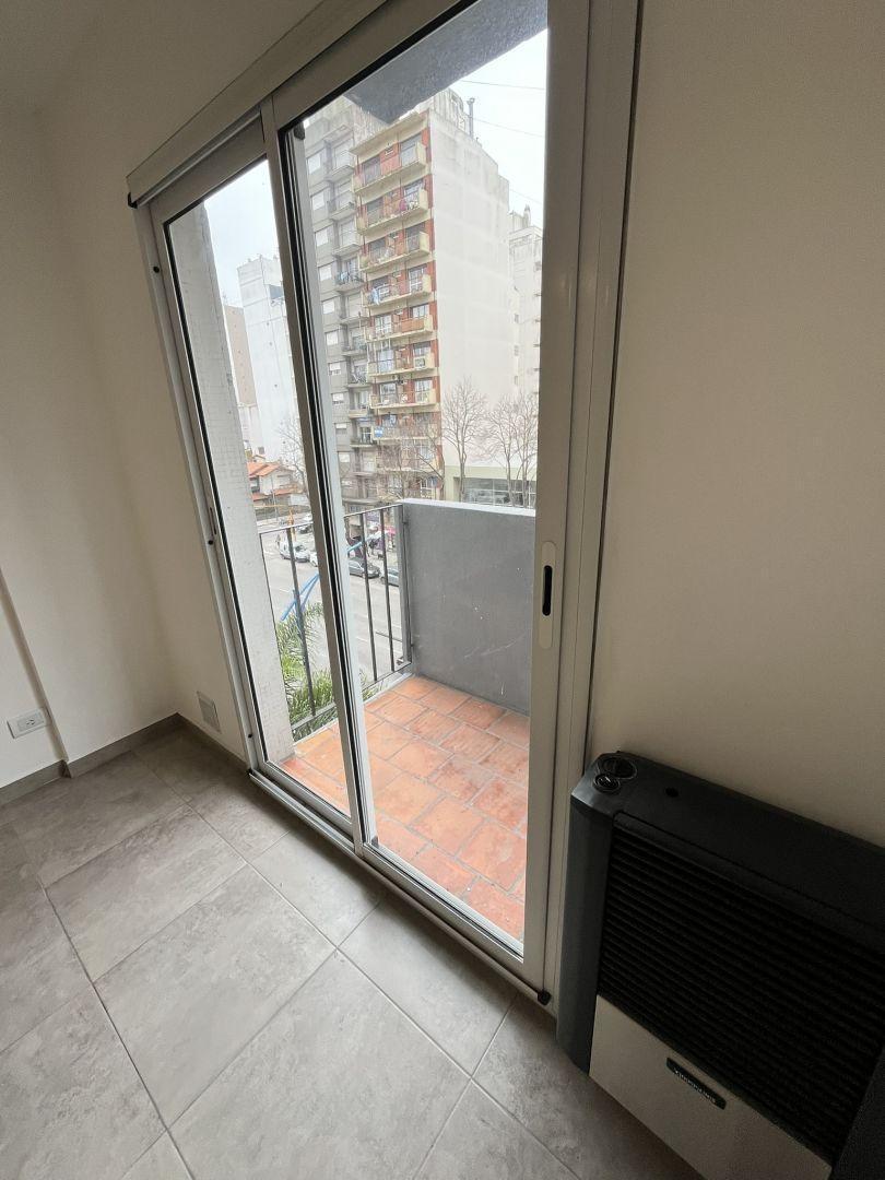 Foto de Monoambiente en venta con expensas bajas - Plaza Mitre, imagen 4