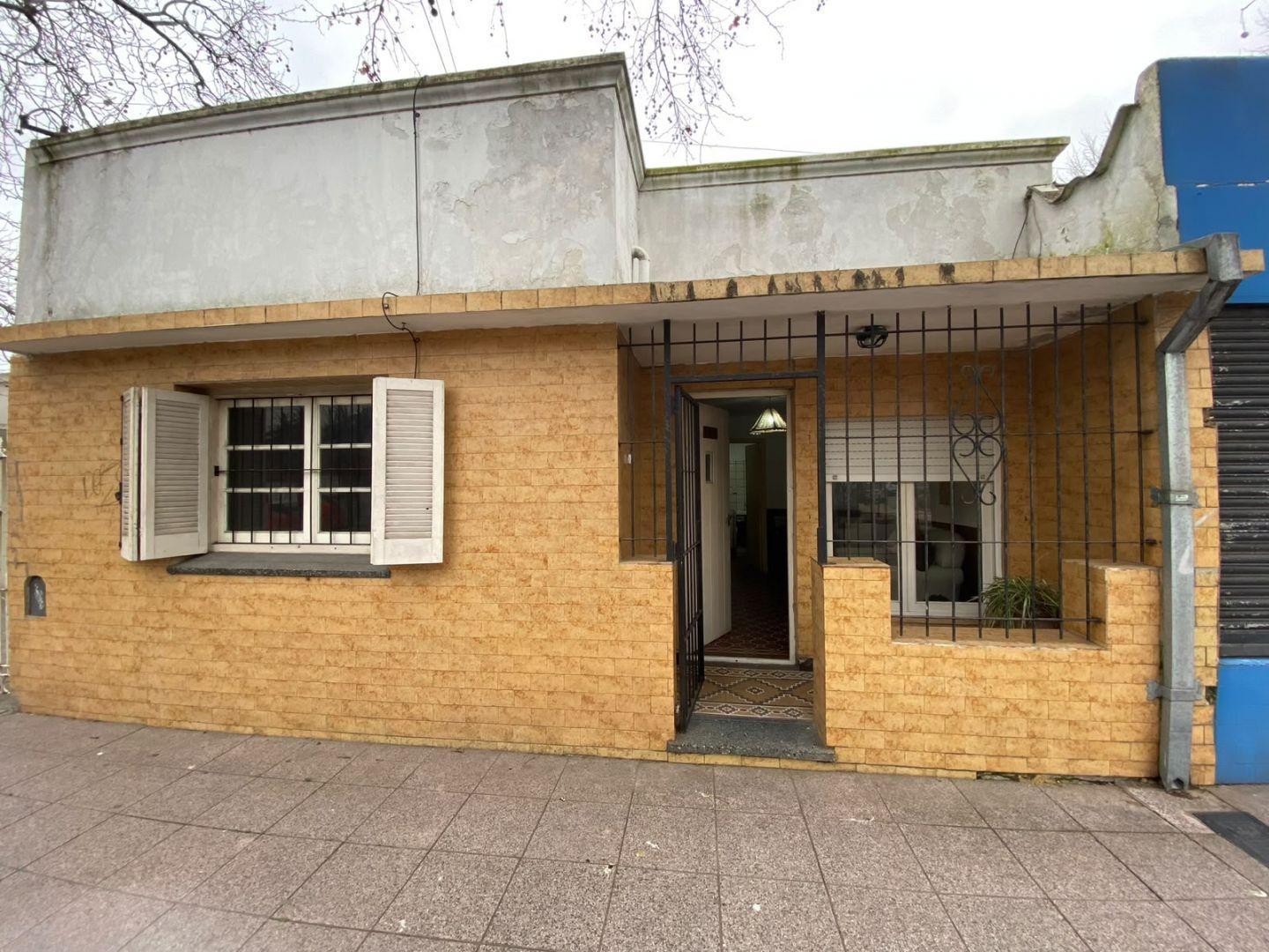 Foto de Propiedad en block en venta con local en esquina - Don Bosco, imagen 1