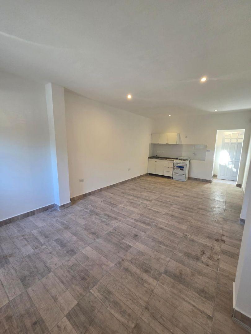 Foto de PH en venta 2 ambientes en dúplex reciclado - San José, imagen 2