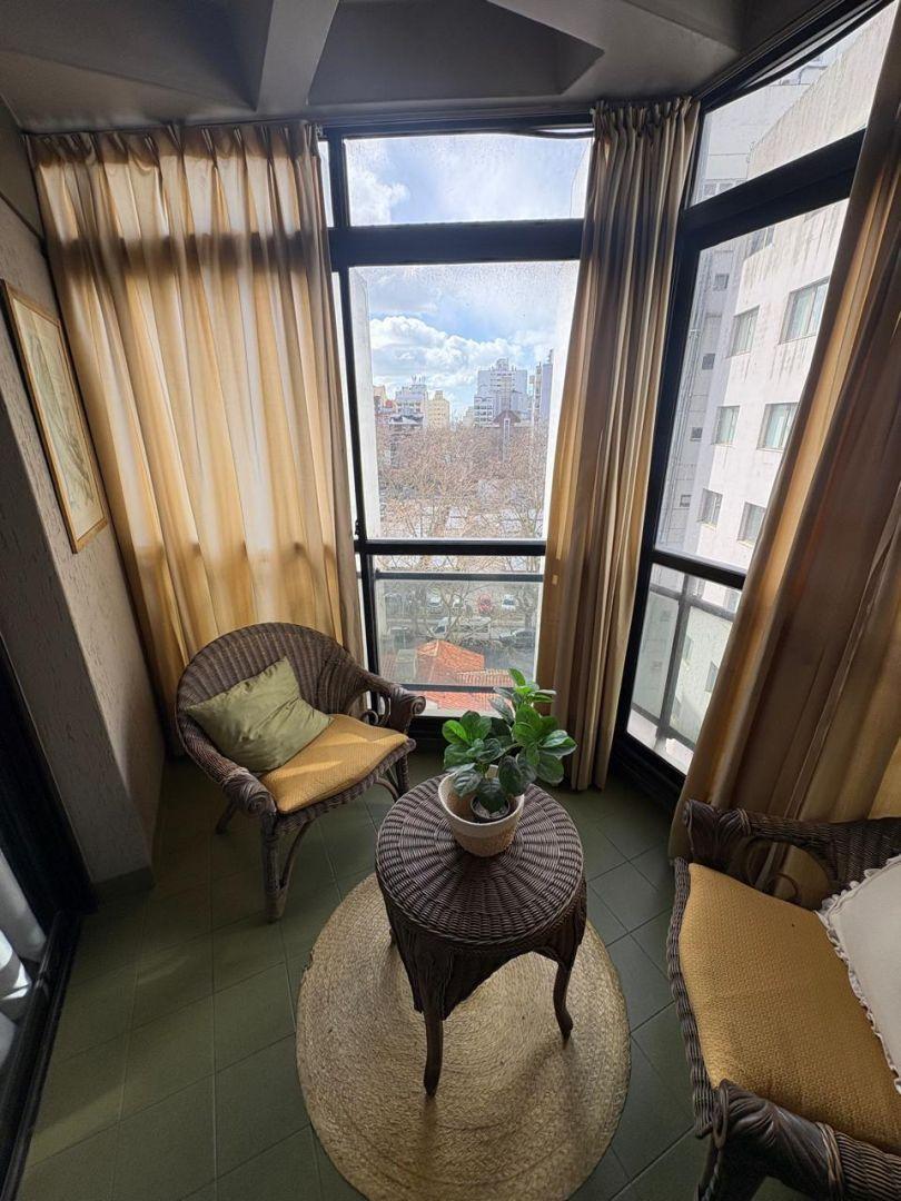 Foto de Departamento en alquiler 2 ambientes de categoría con cochera, imagen 4