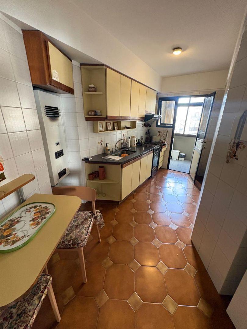 Foto de Departamento en alquiler 2 ambientes de categoría con cochera, imagen 2