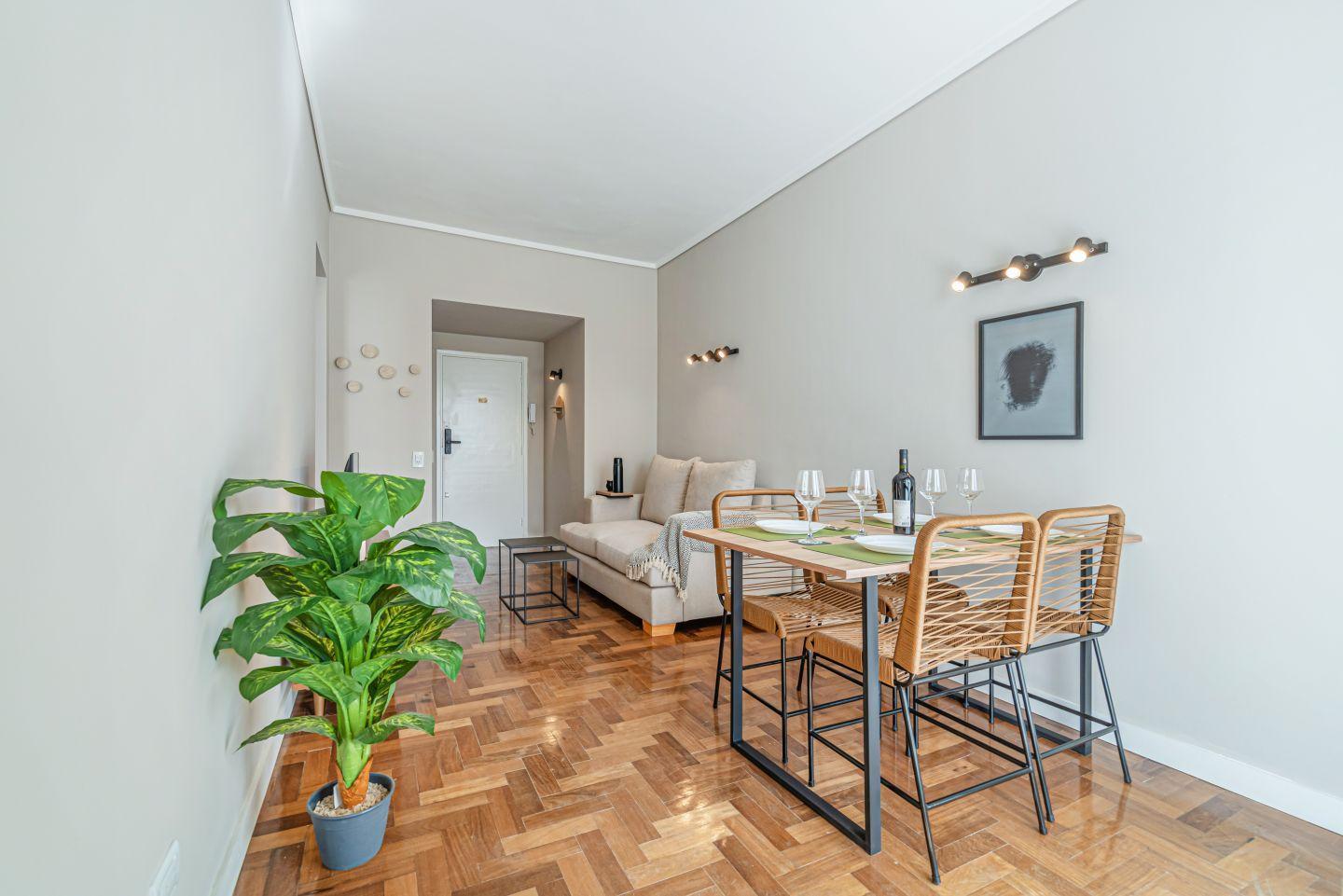 Foto de Departamento en venta 2 ambientes reciclado con balcón - Plaza Mitre, imagen 3