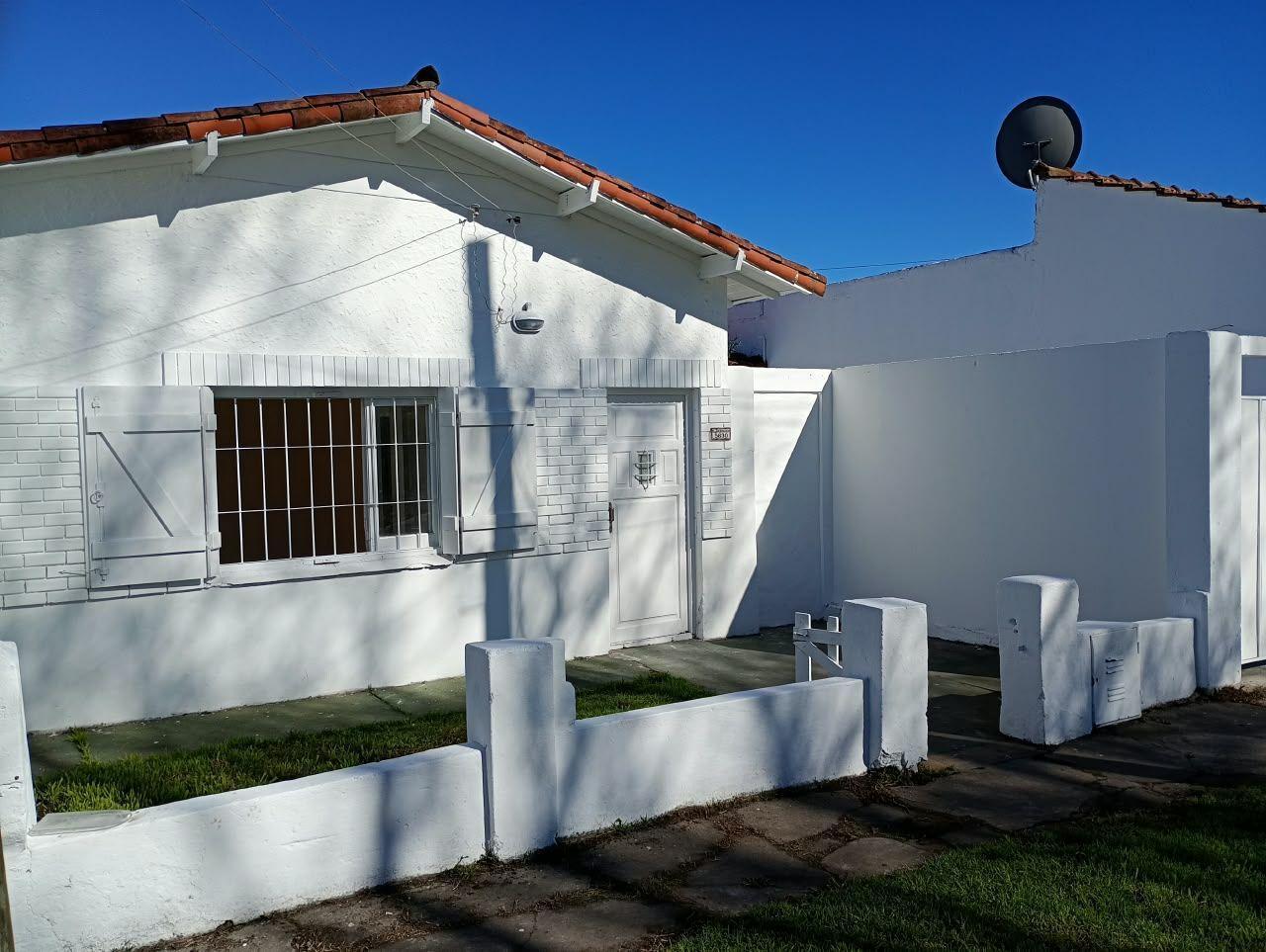 Foto de Casa en venta 3 ambientes con garage y patio - Las Avenidas, imagen 1