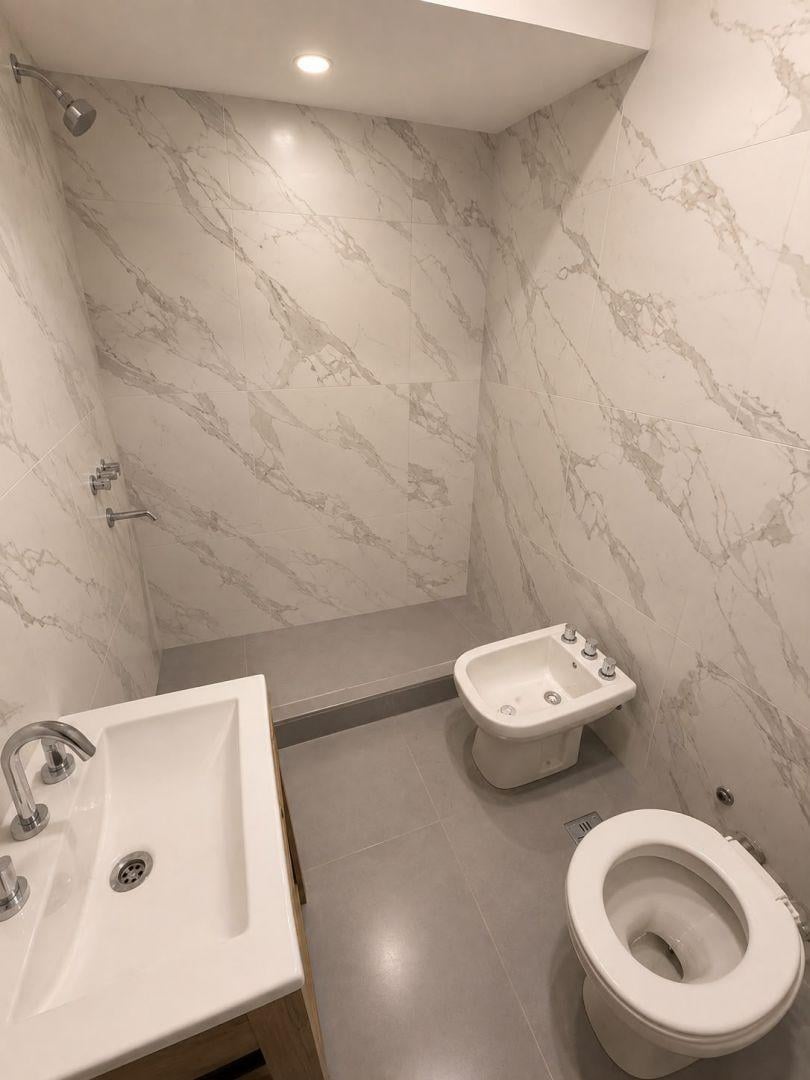 Foto de Chalet en venta en PH 3 ambientes con garage y patio - Chauvín, imagen 4