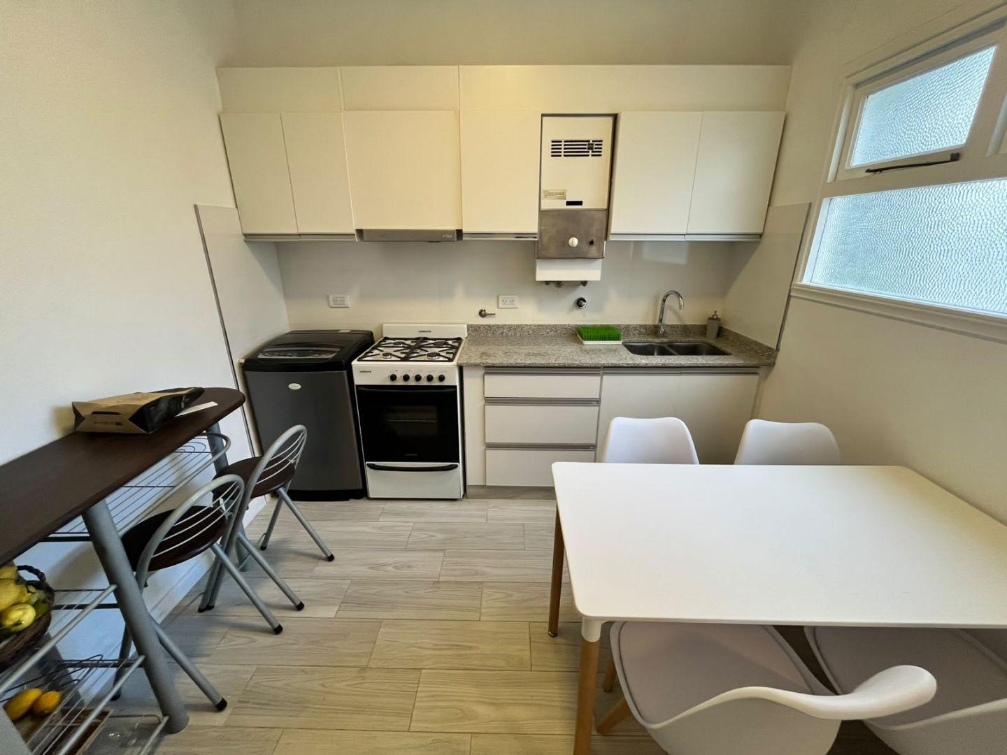Foto de PH en alquiler temporario 3 ambientes con patio interno - La Perla, imagen 5