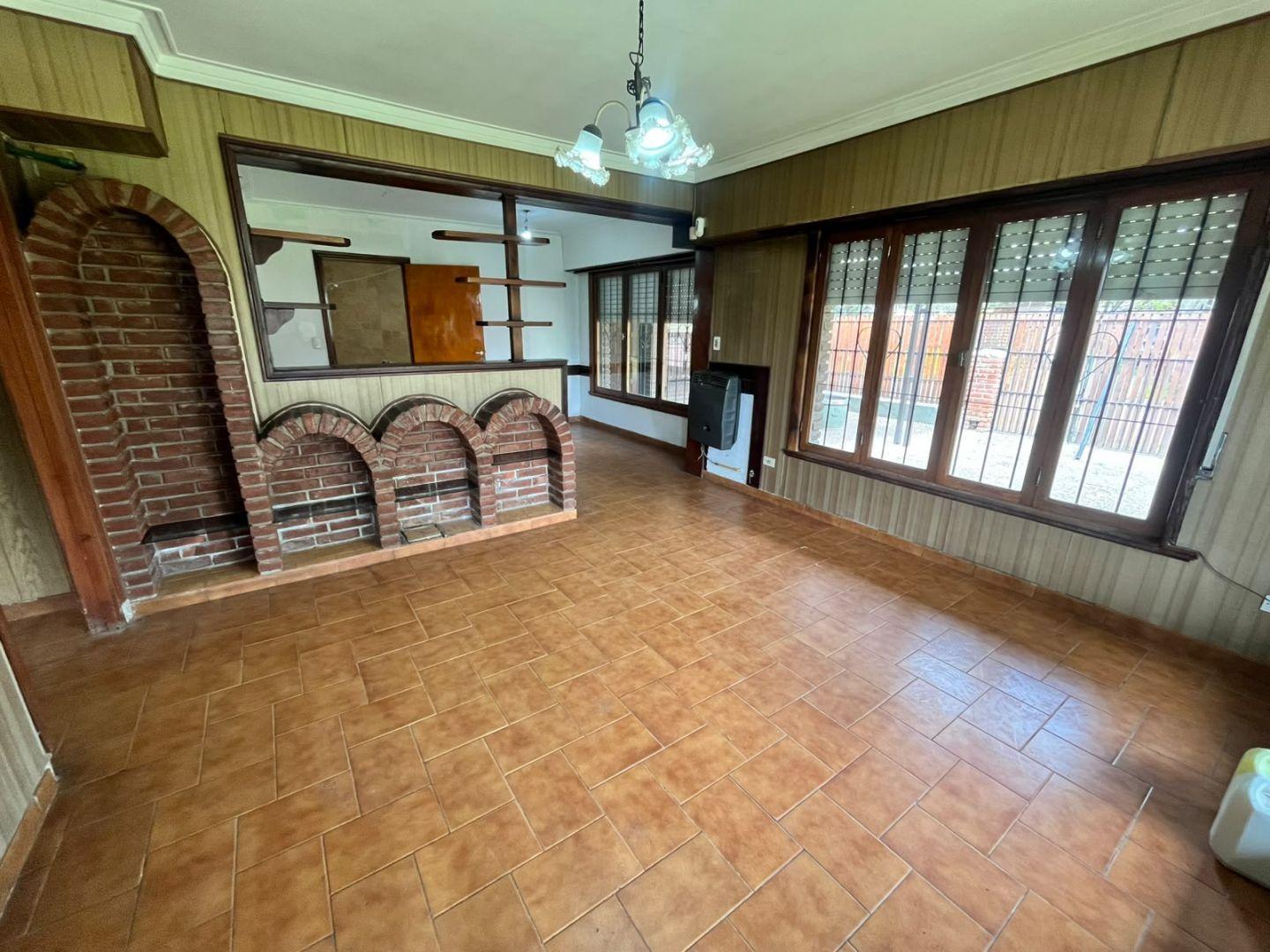 Foto de Chalet en alquiler permanente 4 ambientes con parque - Bosque Alegre, imagen 5