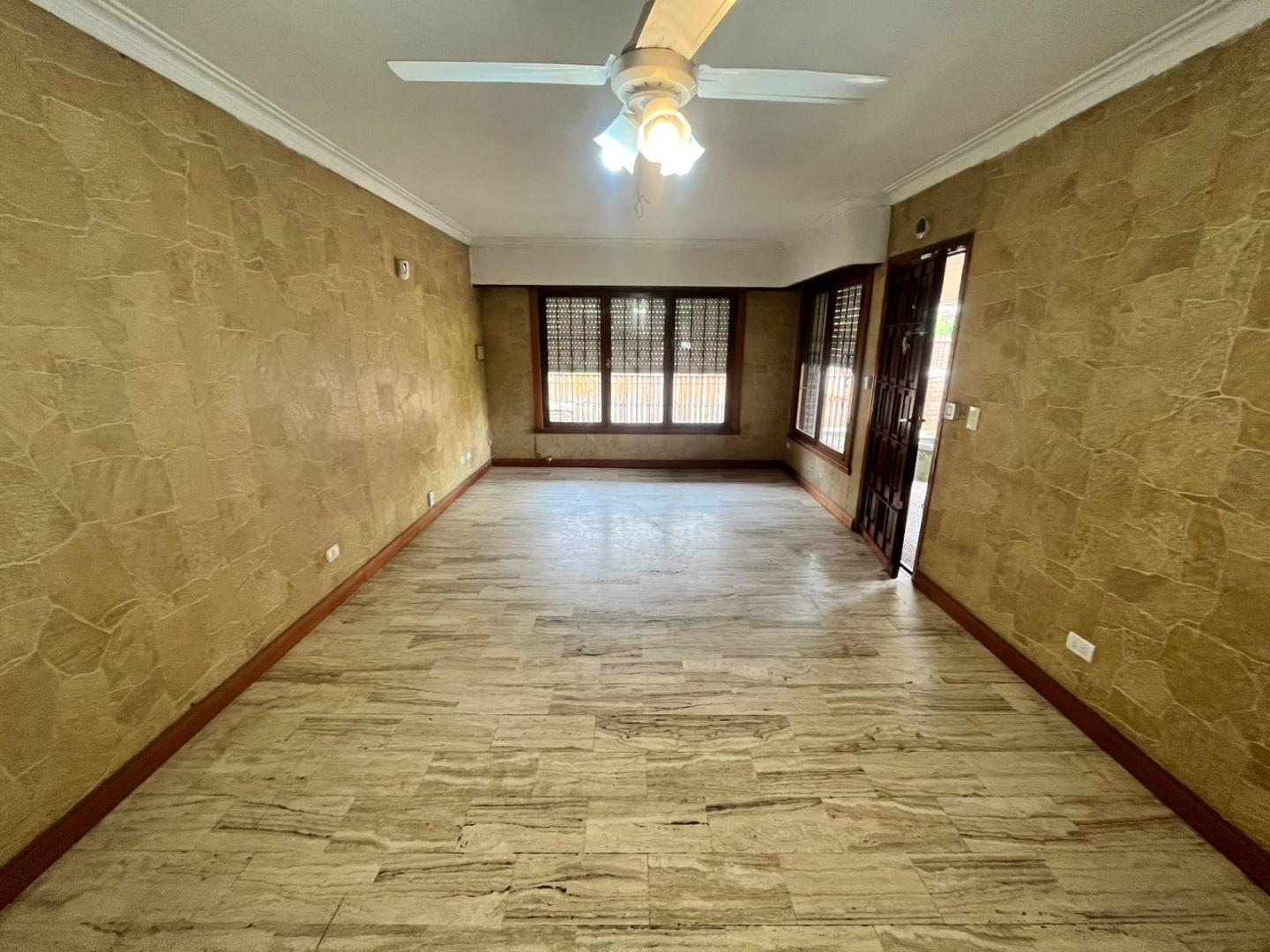 Foto de Chalet en alquiler permanente 4 ambientes con parque - Bosque Alegre, imagen 4