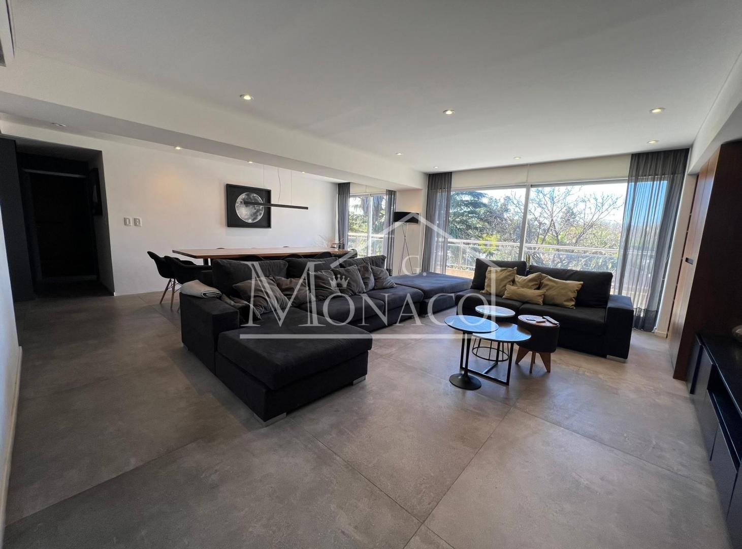 Foto de Departamento de 170 m² con 4 Habitaciones en Venta en Villa Sarmiento, imagen 2